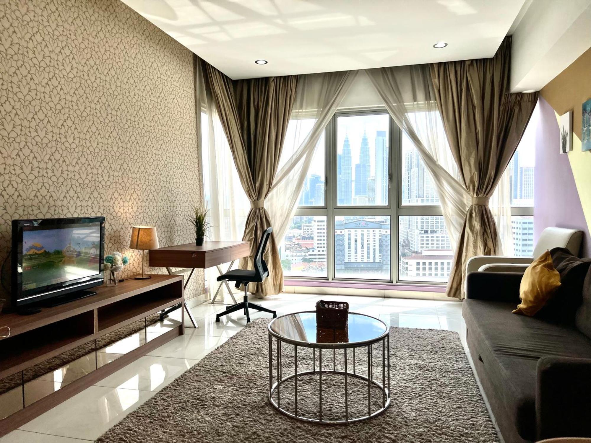 Regalia Service Suites Klcc Skypool Kuala Lumpur Exterior photo